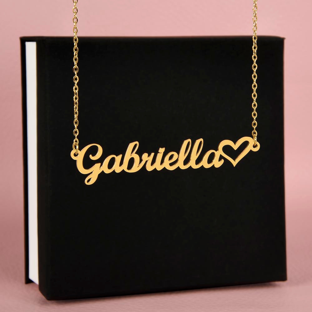 Collar con Nombre y Corazón