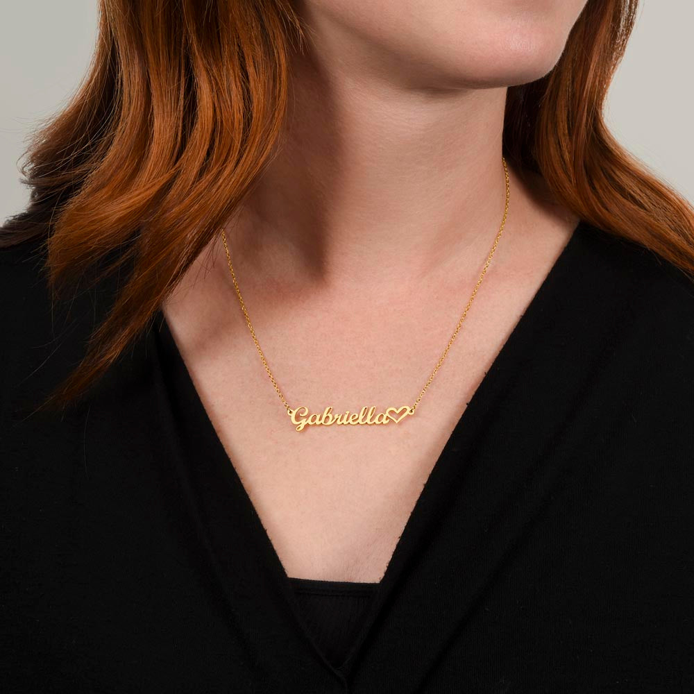Collar con Nombre y Corazón