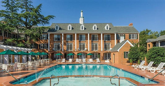 A Unique Christmas Escape in Williamsburg, Virginia (4 days and 3 nights) 